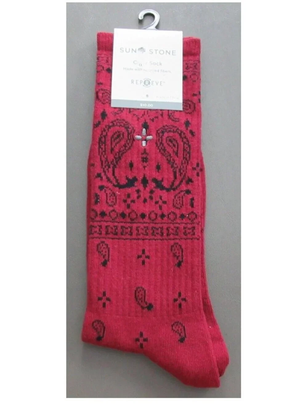 Sun + Stone Men's 1-Pair Crew Socks, Red Paisley, One Size / Shoe Size 7-12